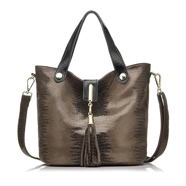 <bold>Bucket / Crossbody Bag <br>Genuine-Leather