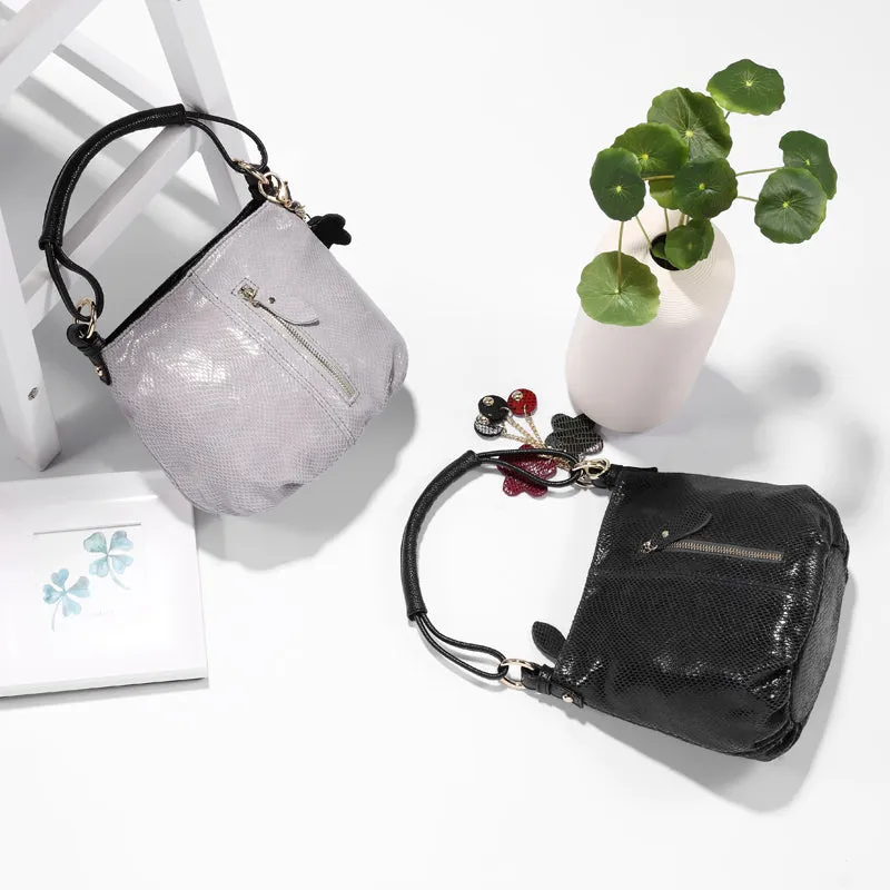 <bold>Bucket  / Tote Bag <br>Genuine-Leather
