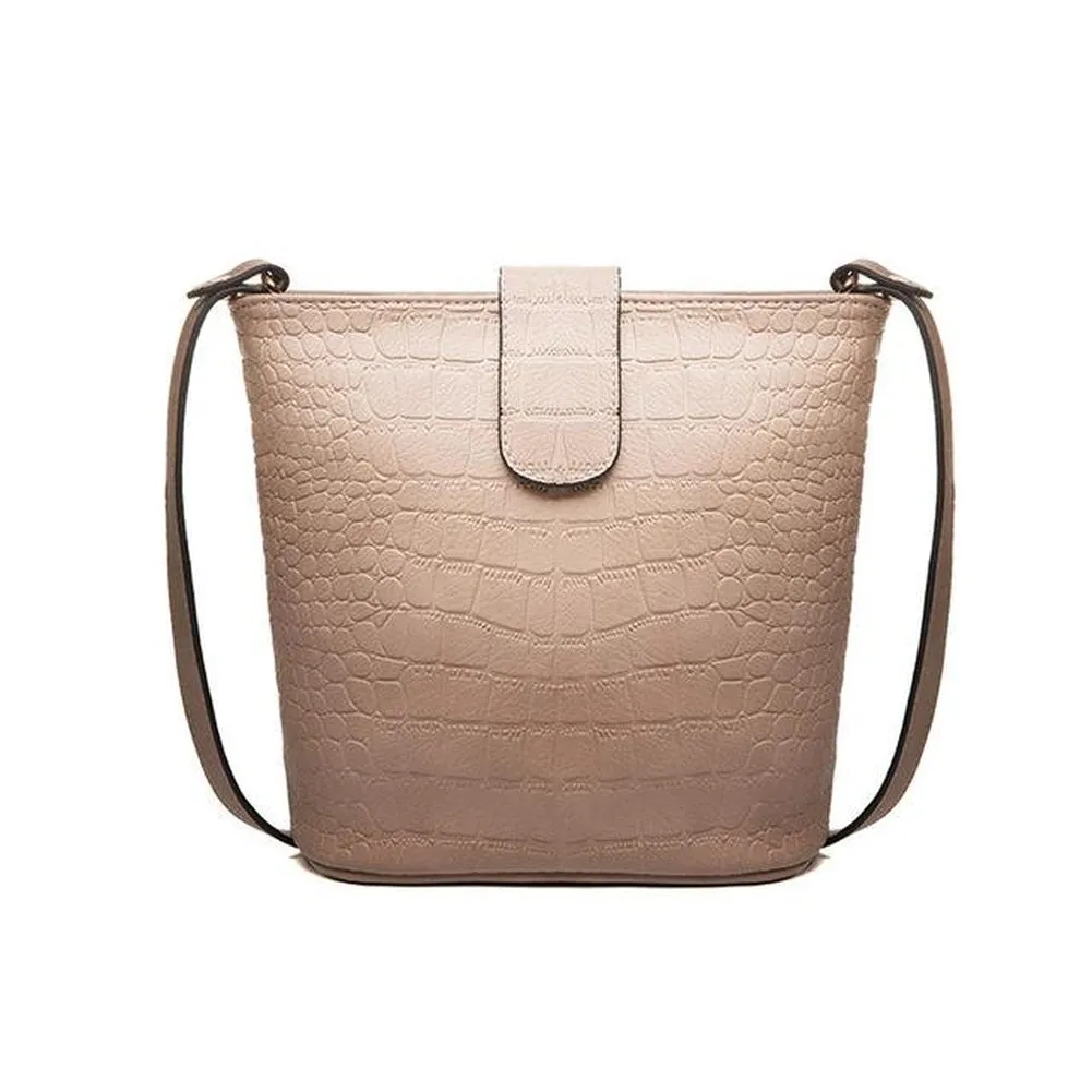 <bold>Bucket / Tote Bag <br>Vegan-Leather