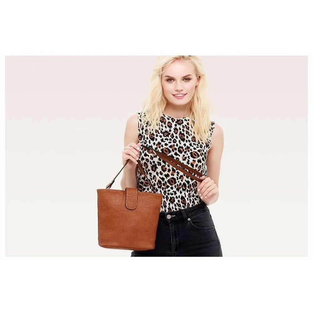 <bold>Bucket / Tote Bag <br>Vegan-Leather