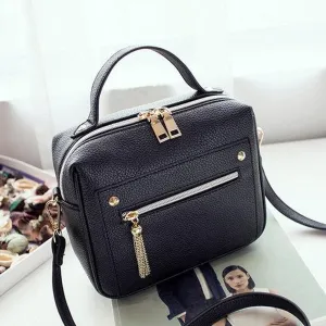 <bold>Messenger / Crossbody Bag  <br>Vegan-Leather