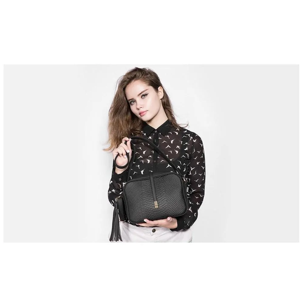 <bold>Messenger / Crossbody Bag <br>Vegan-Leather