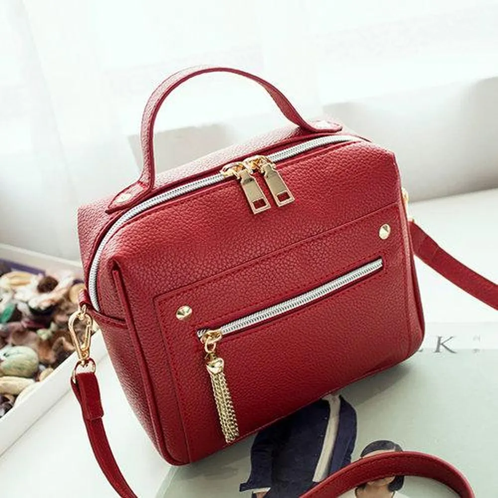 <bold>Messenger / Crossbody Bag  <br>Vegan-Leather