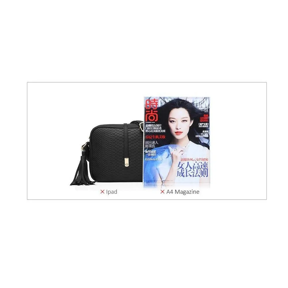 <bold>Messenger / Crossbody Bag <br>Vegan-Leather