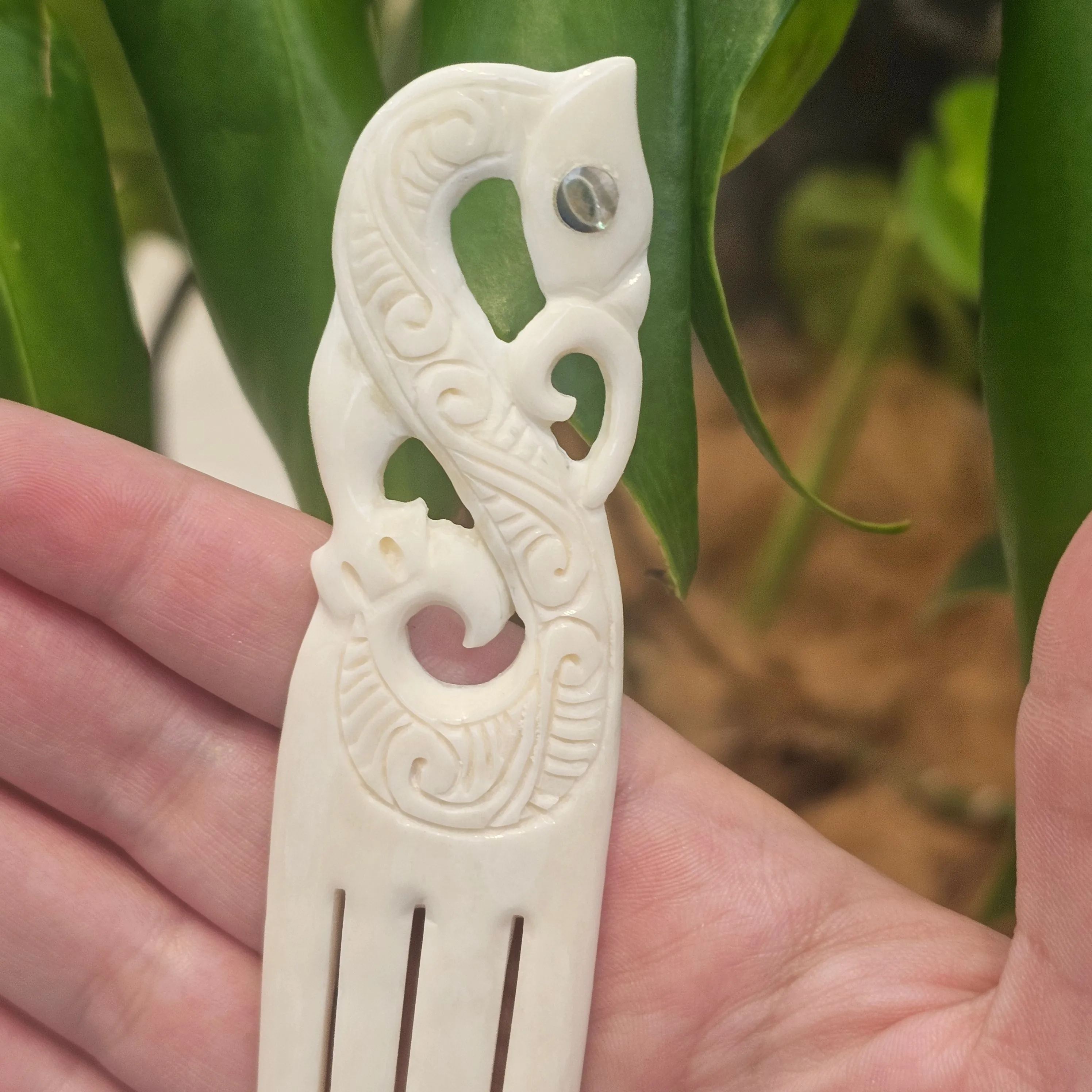 Manaia Heru with Paua (Hair Piece)