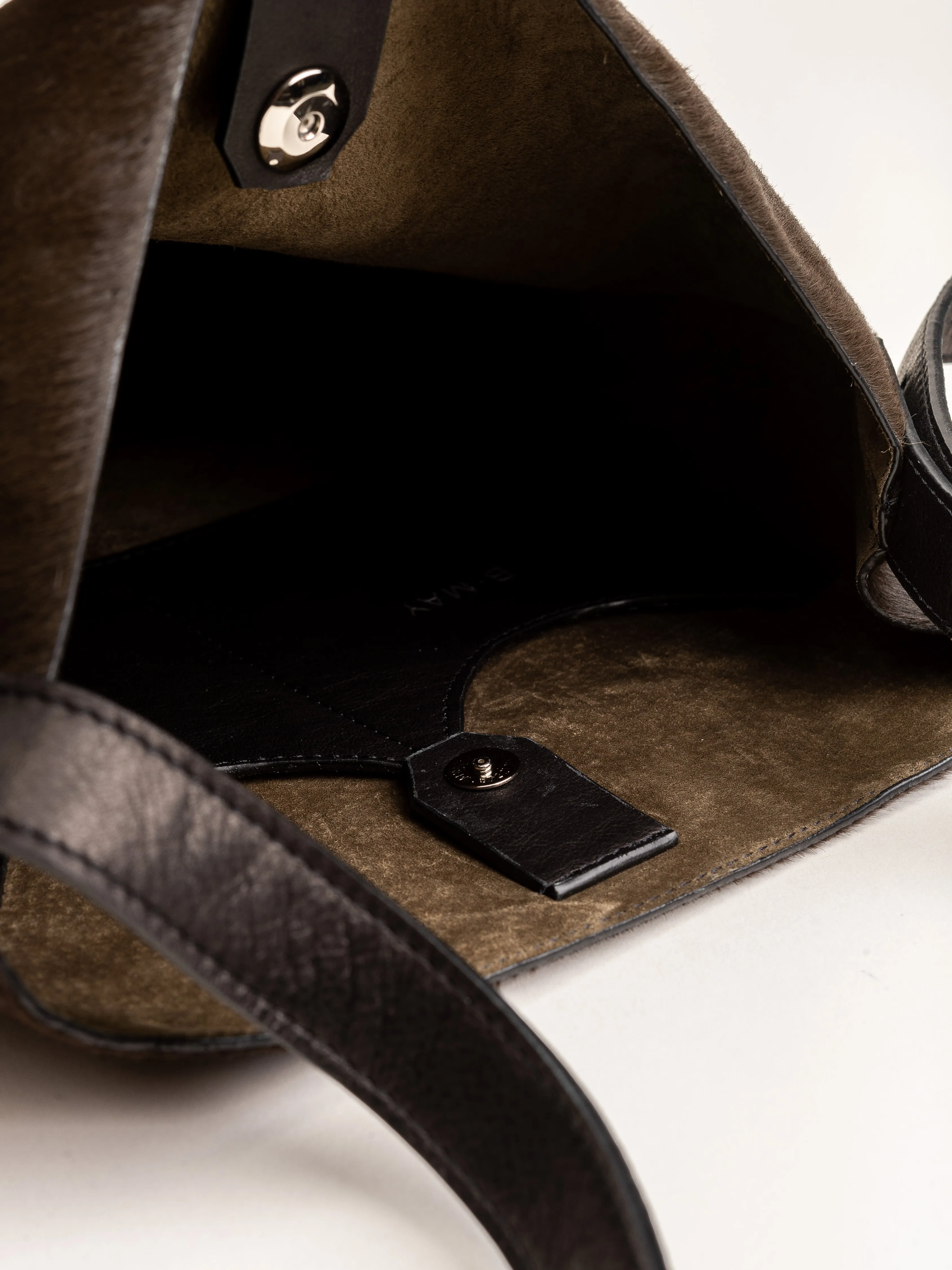medium bucket messenger bag - olive hair on calf