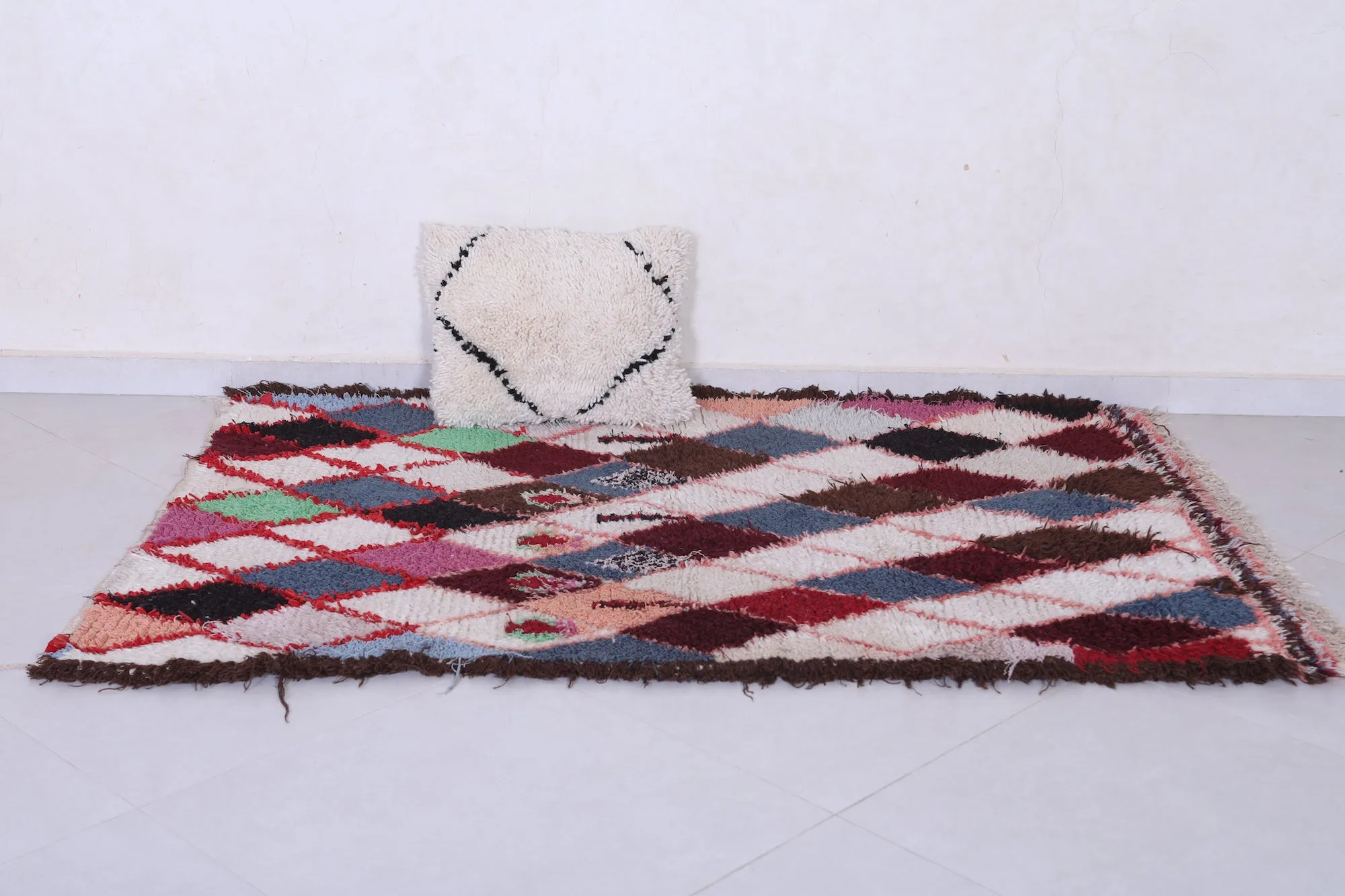 Moroccan Rug – Vibrant Diamond Pattern 3.8 x 5.8 FT