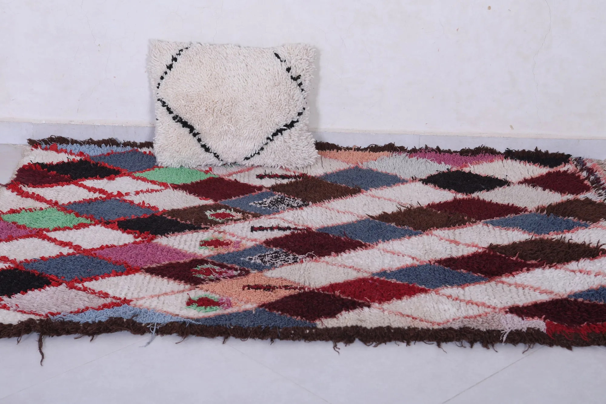 Moroccan Rug – Vibrant Diamond Pattern 3.8 x 5.8 FT