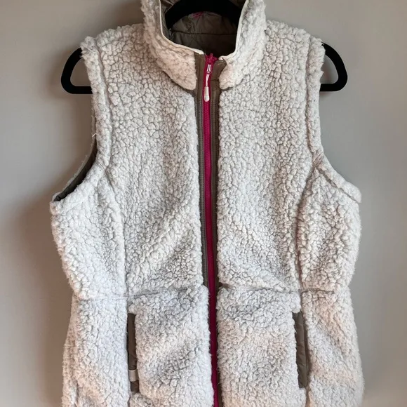 Mountain hardware Switch Flip Reversible Sherpa Vest Womens Tan/white size med