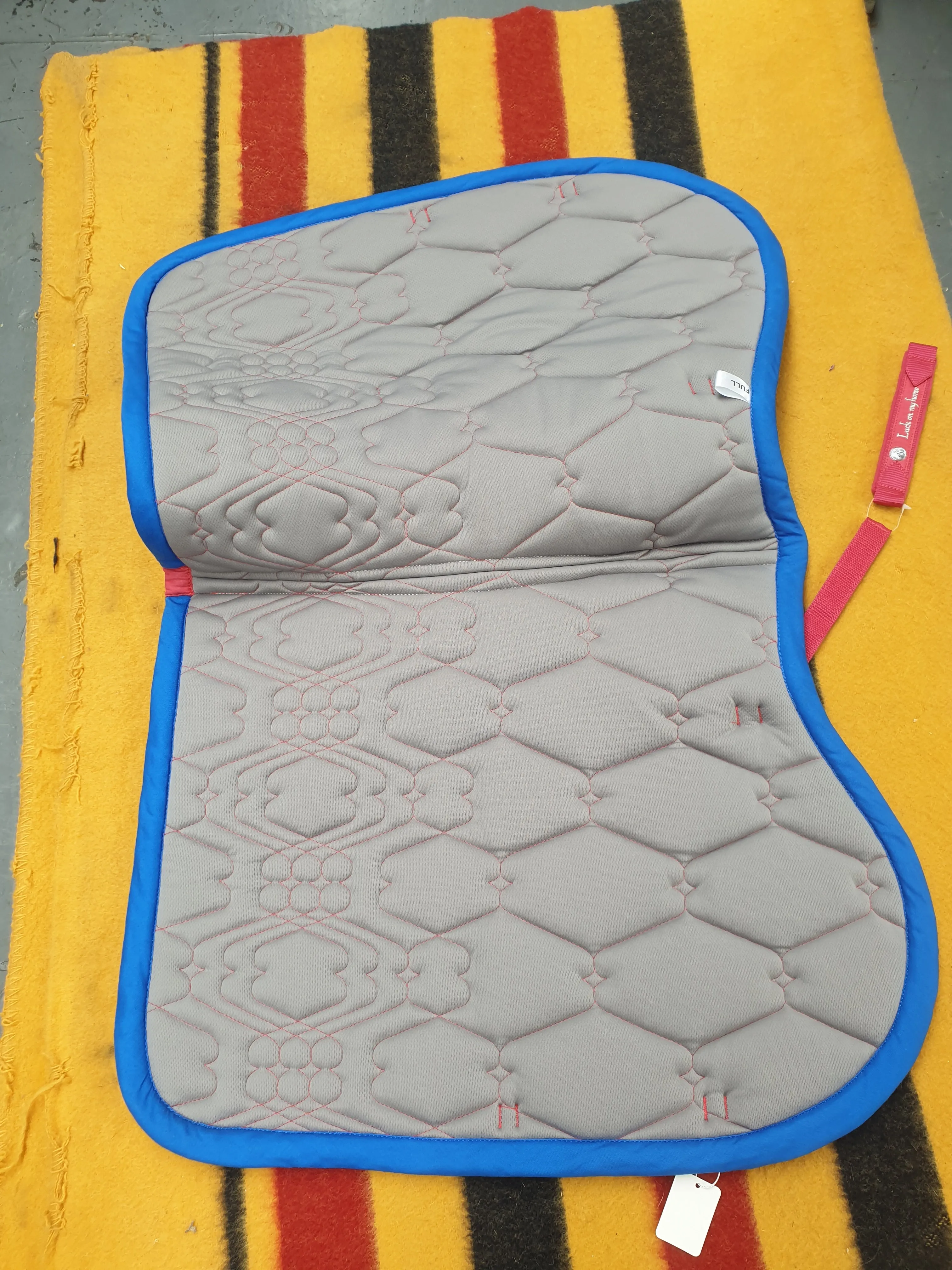 NEW Red Full size saddle pad FREE POSTAGE ✅