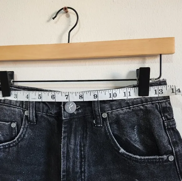 One Teaspoon High Rise Short Size 26 Black Gray Color Denim Women