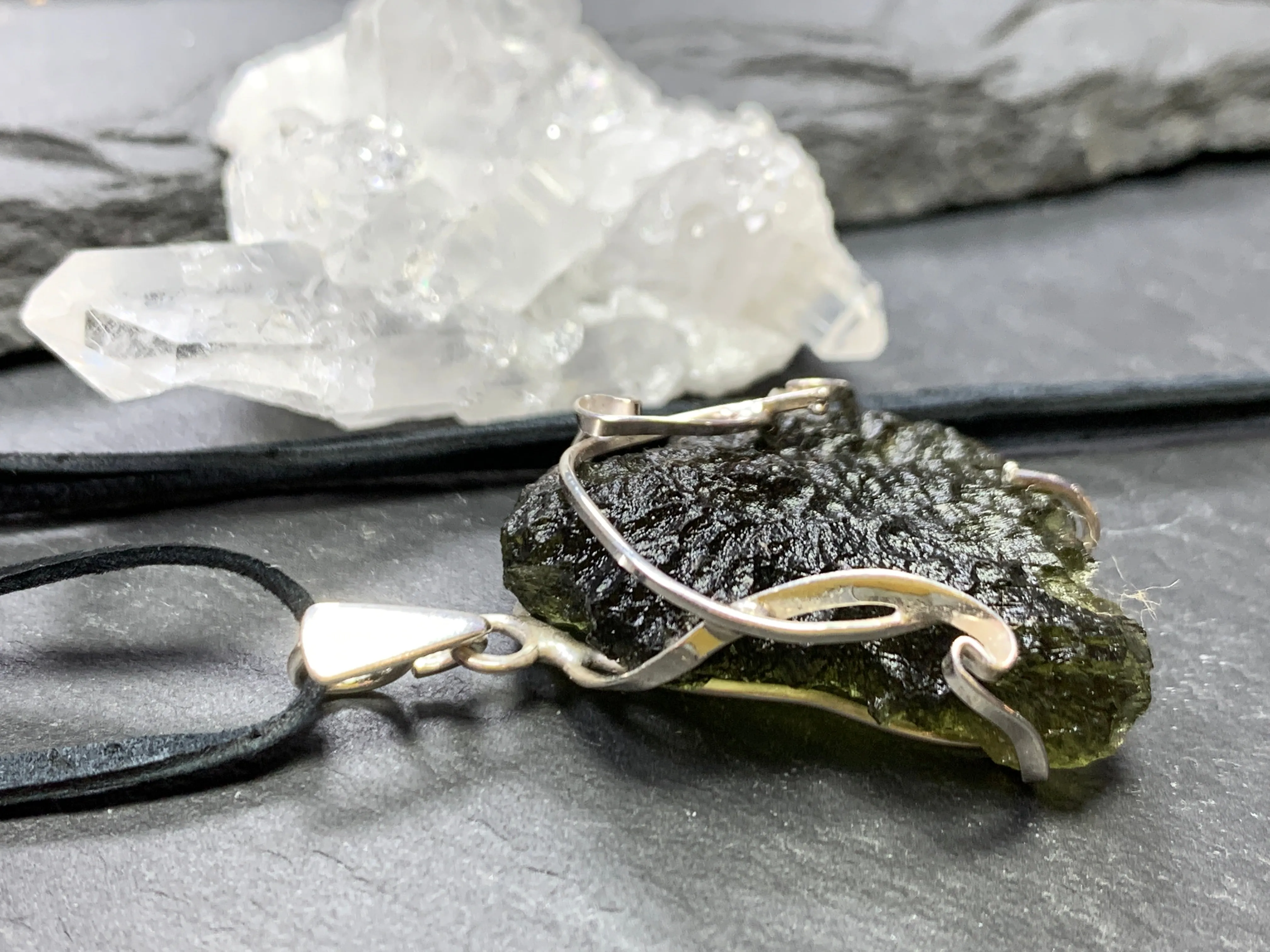 Pendant Raw Moldavite In Silver 6.3g