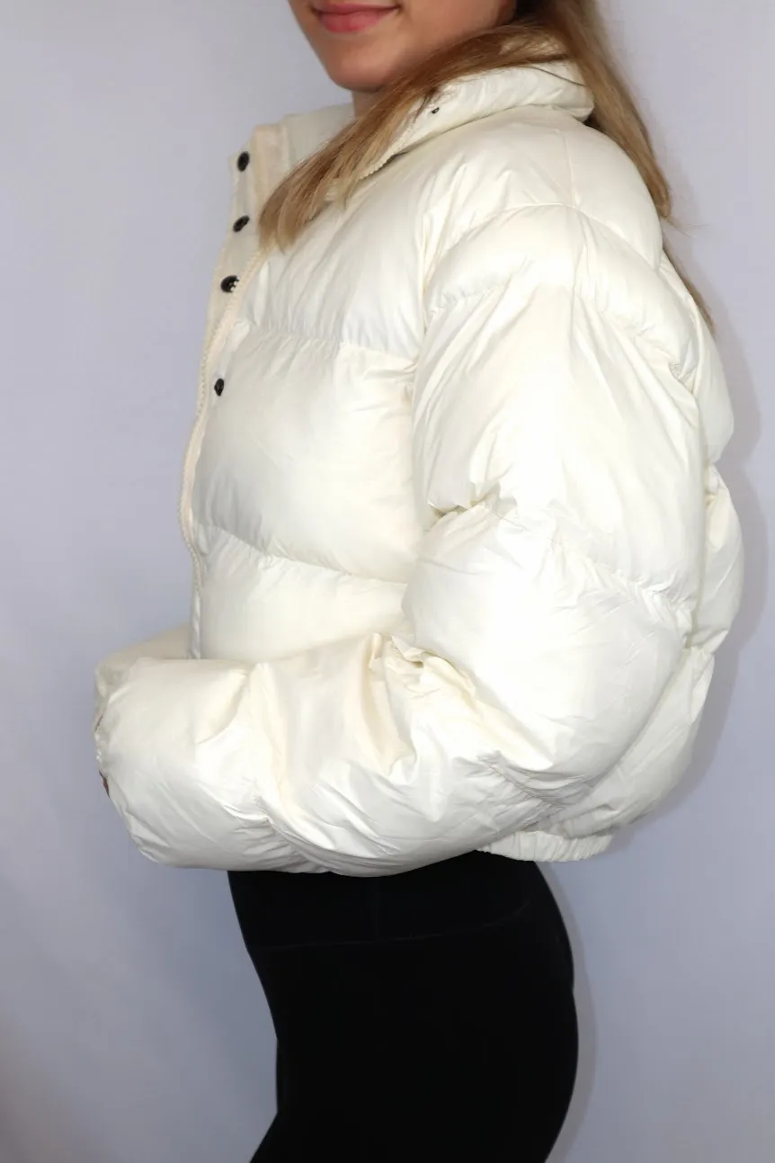 Petunia Puffer Cream