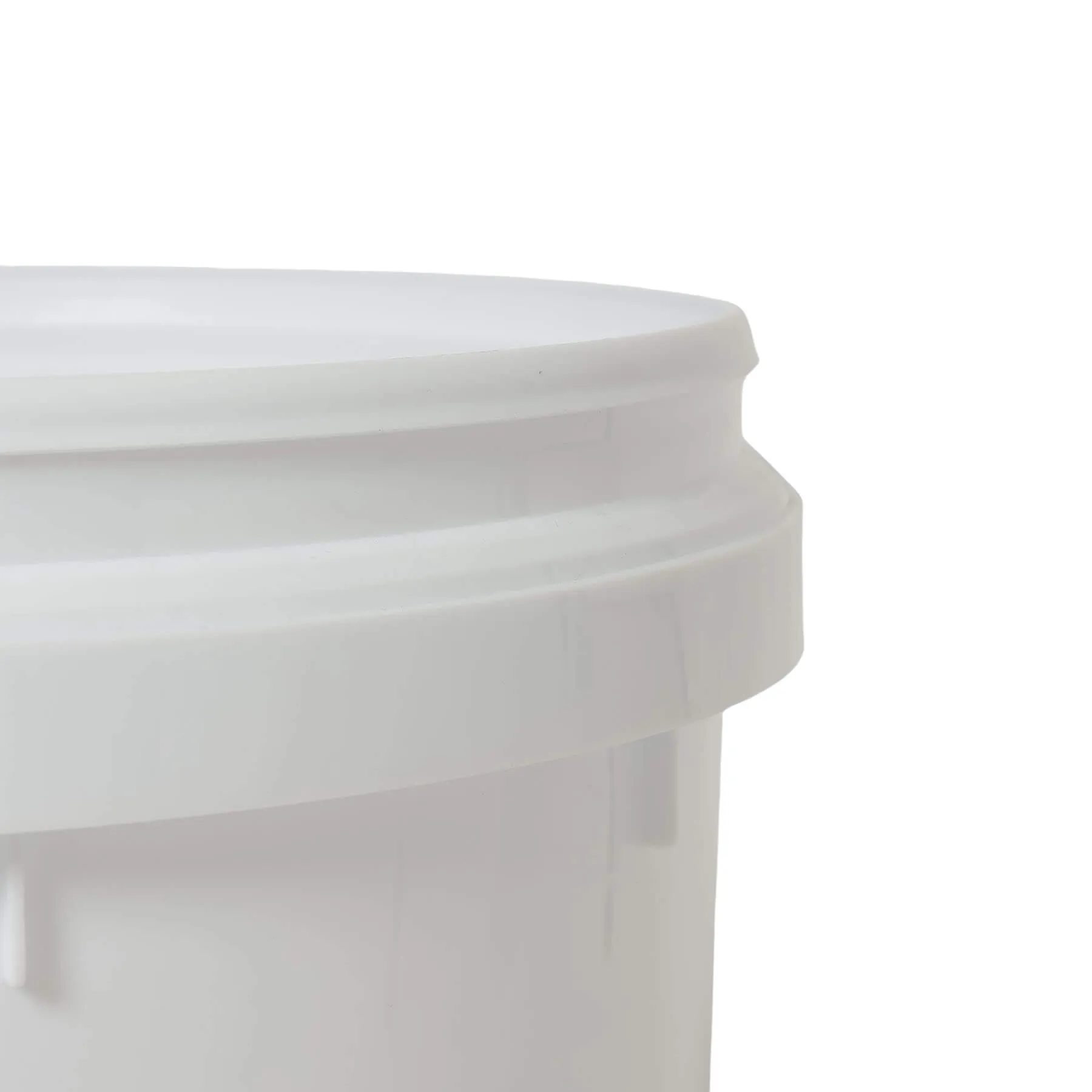 PLASTIC BUCKET