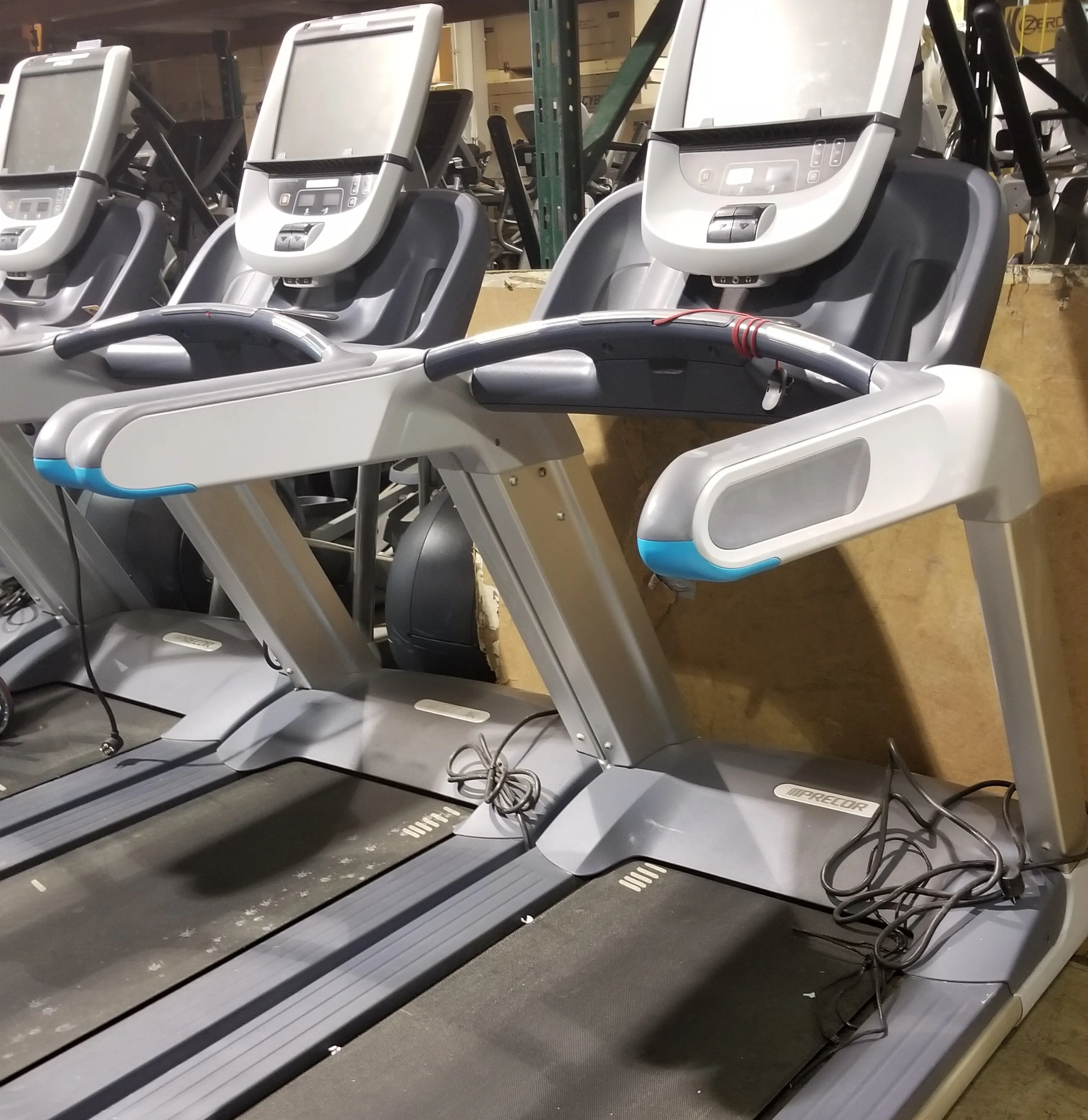 PRECOR TRM 885 TREADMILL - VERSION 2 - P80 DISPLAY