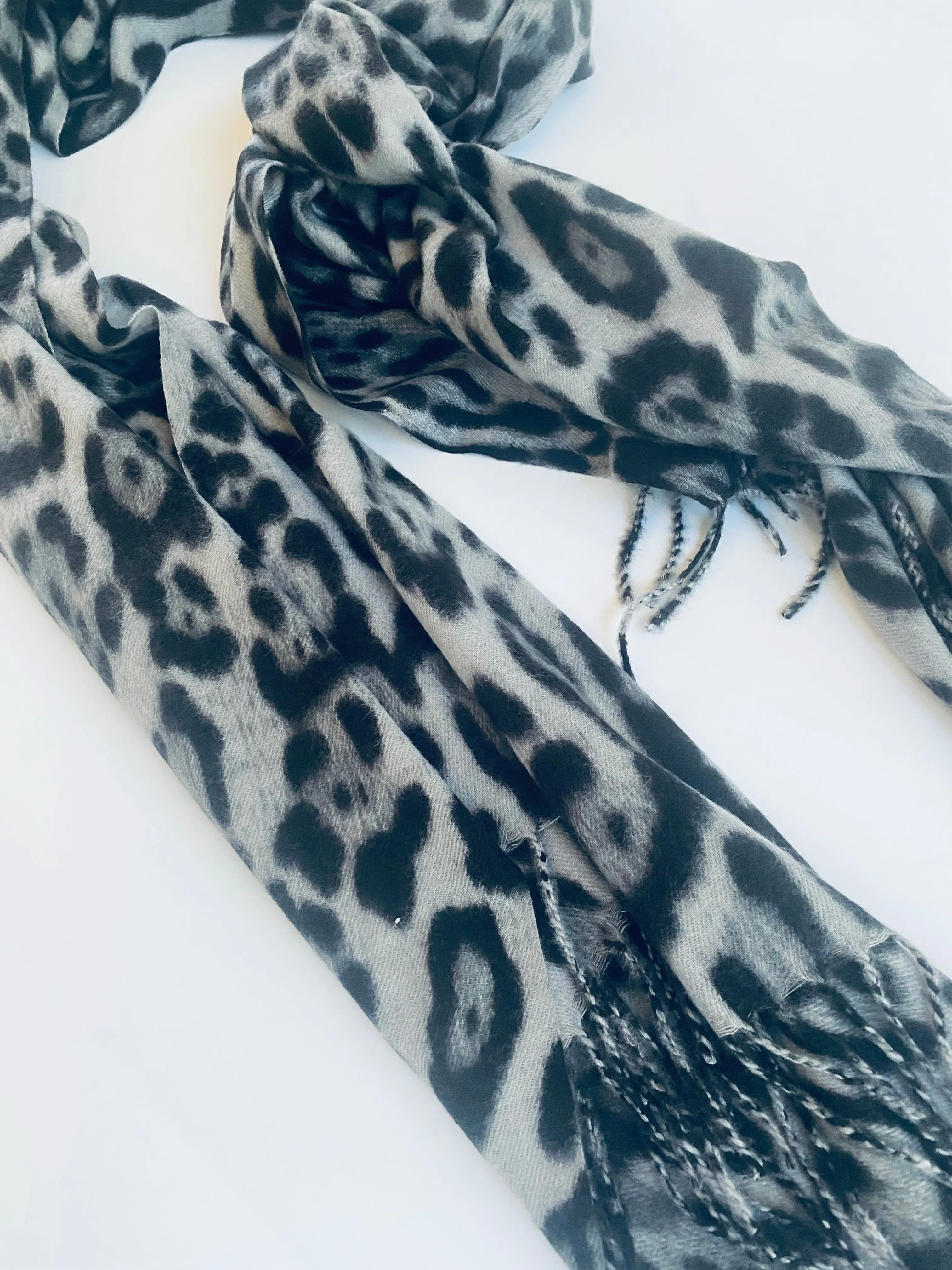 SC12 SOFT LEOPARD SCARF