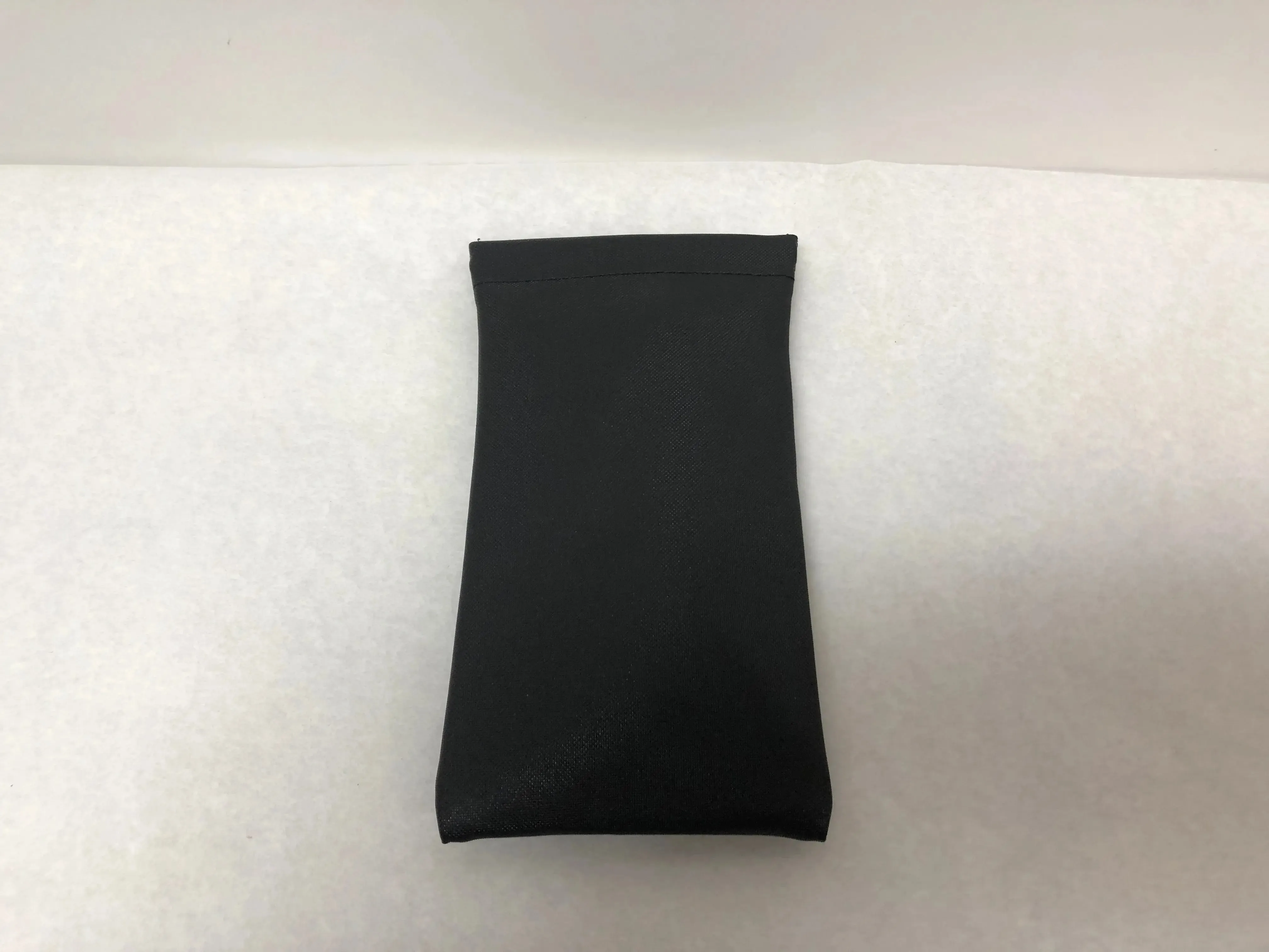 Vera Wang Black Optical Eyeglass Soft Case and Storage | KMOPT-109