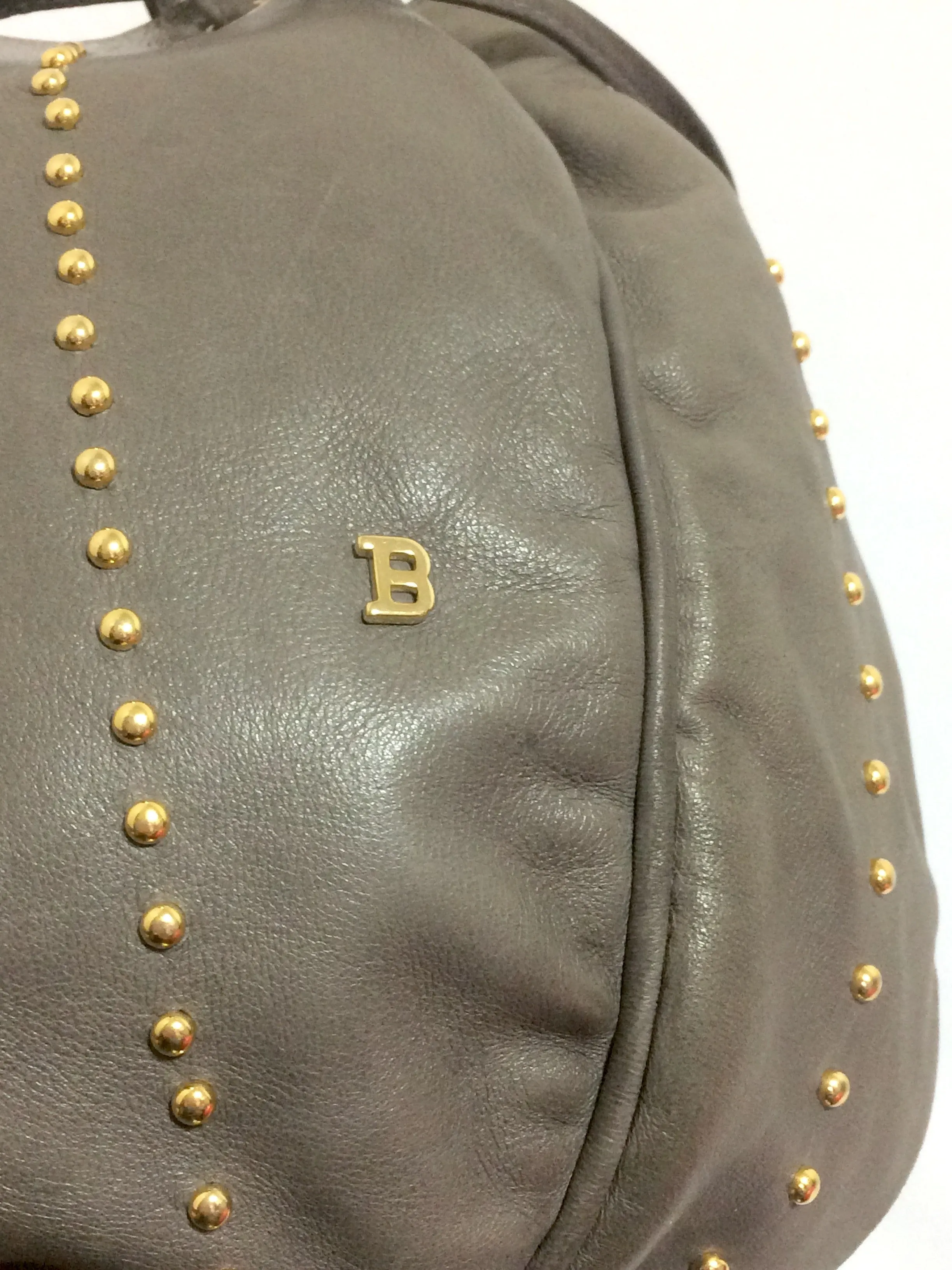 Vintage BALLY taupe gray lamb leather ball shape hobo bucket shoulder bag with golden B charm. Unique design. 050315r4