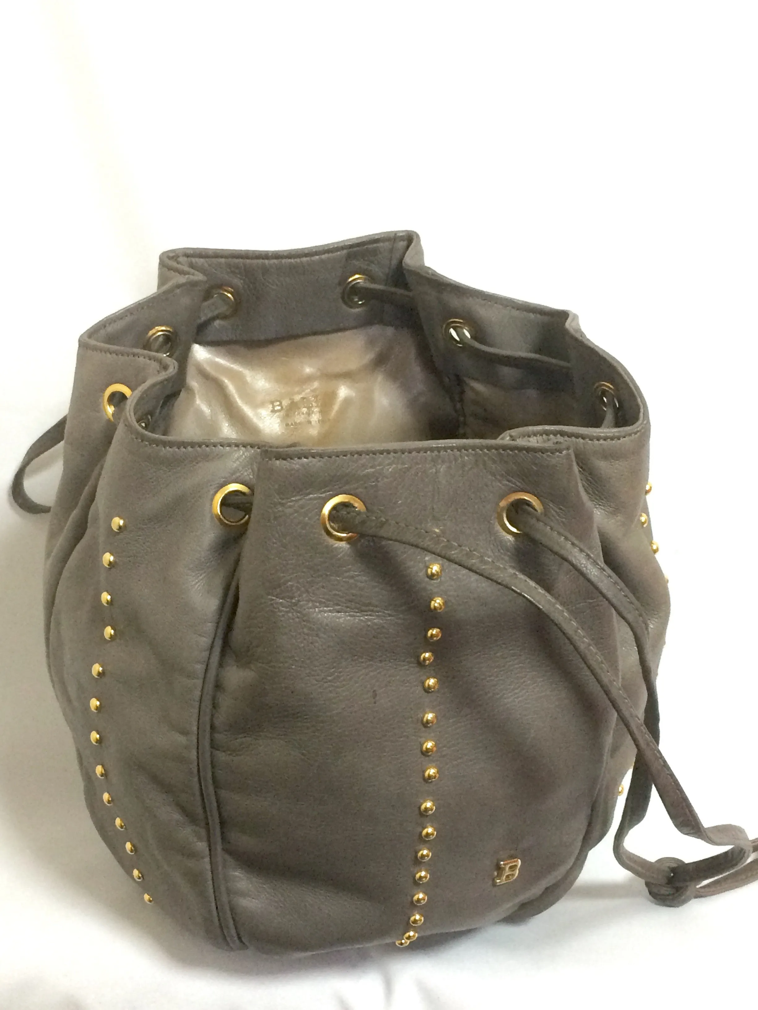 Vintage BALLY taupe gray lamb leather ball shape hobo bucket shoulder bag with golden B charm. Unique design. 050315r4