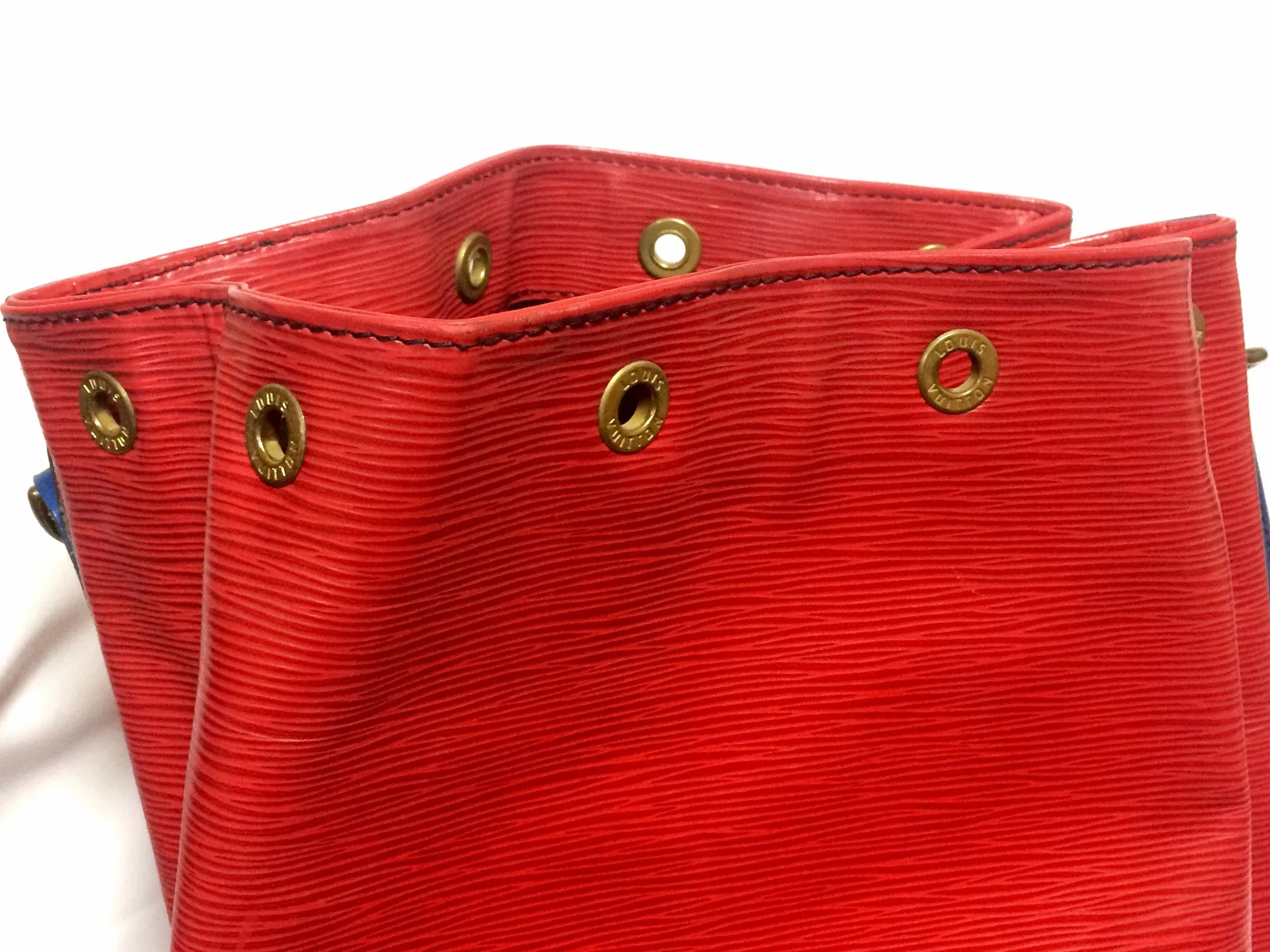 Vintage Louis Vuitton red, blue, and green, epi bucket hobo GM noe shoulder bag. Classic LV bag.