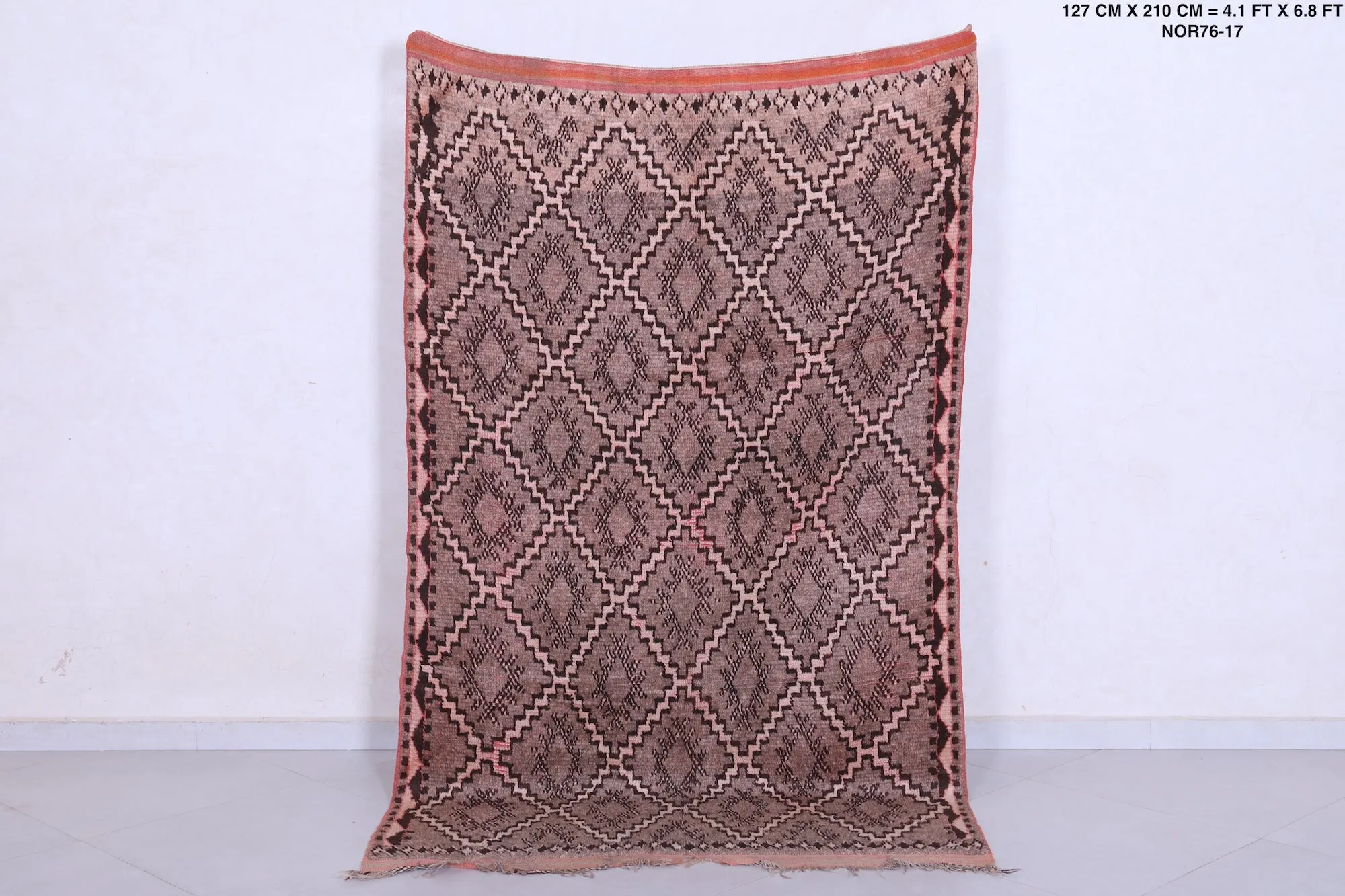 Vintage Moroccan Berber Rug 4.1 X 6.8 Feet – Geometric Diamond Design