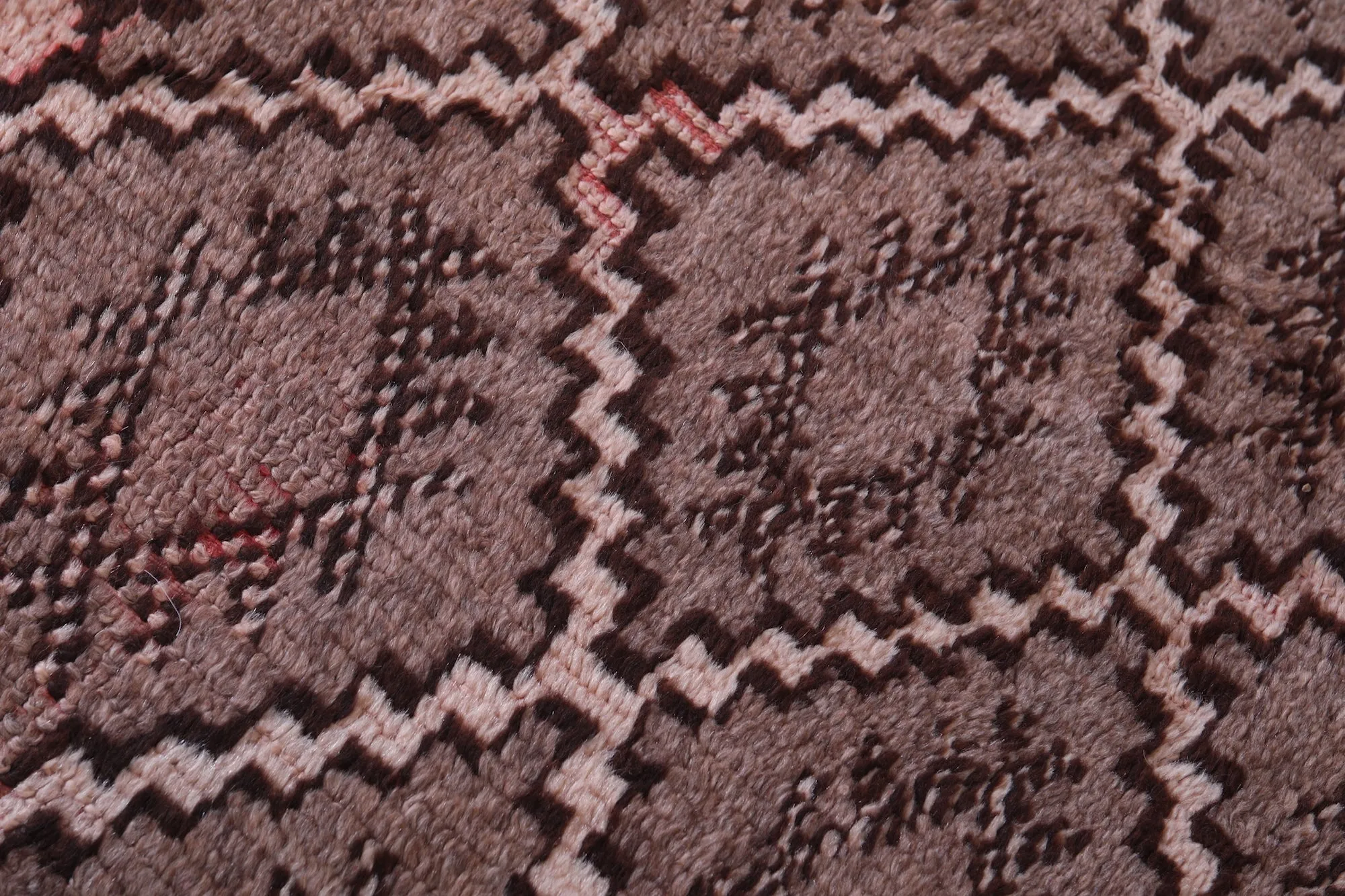 Vintage Moroccan Berber Rug 4.1 X 6.8 Feet – Geometric Diamond Design